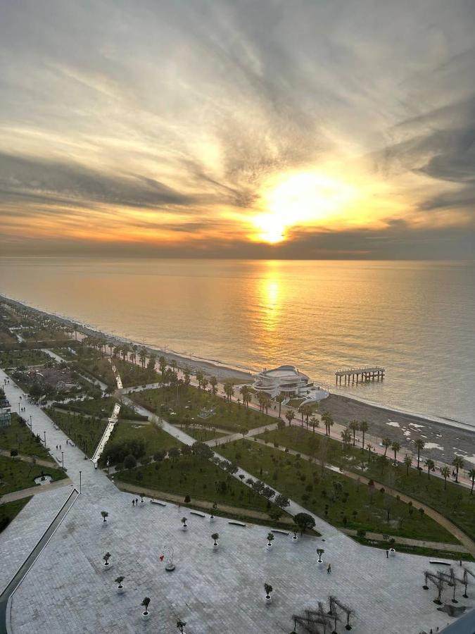 Студия С Потрясающим Видом На Море В Orbi Beach Tower Μπατούμι Εξωτερικό φωτογραφία